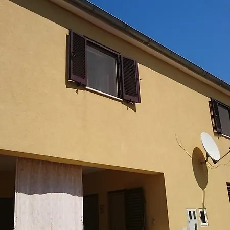Ombretta Apartament Vintijan